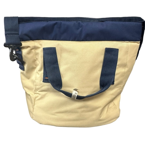 Authentic Disney Cruise line Insulated Cooler Bag - Picture 5 of 9